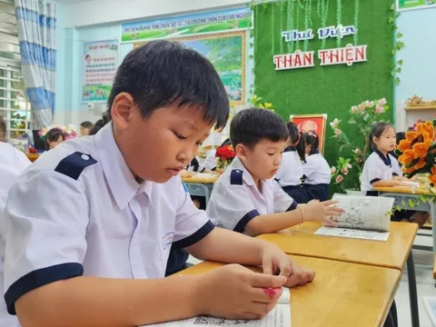Sự thật 'trẻ không học bán trú bị đuổi ra ngoài bêu nắng' ở TP.HCM