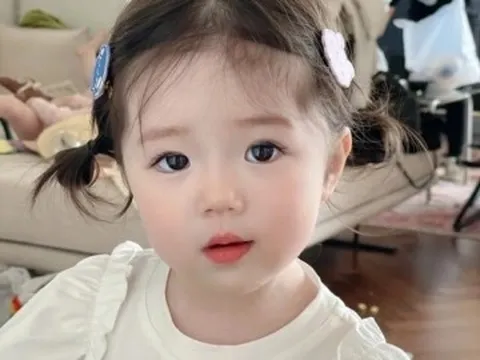 Chồng đi cải tạo, vợ sinh con gái đặt tên là Tu Huyền, nhân viên tư pháp sửa thành cái tên quá hay, cứu cuộc đời đứa trẻ