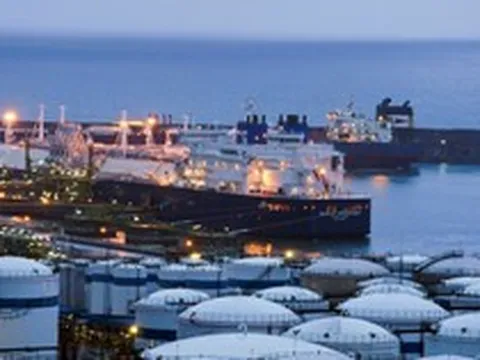 Nga đón ‘cơn mưa’ đơn đặt hàng dầu từ Đông Nam Á