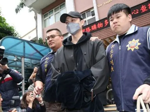 Nam ca sĩ 37 tuổi làm giả bệnh án để trốn nghĩa vụ quân sự