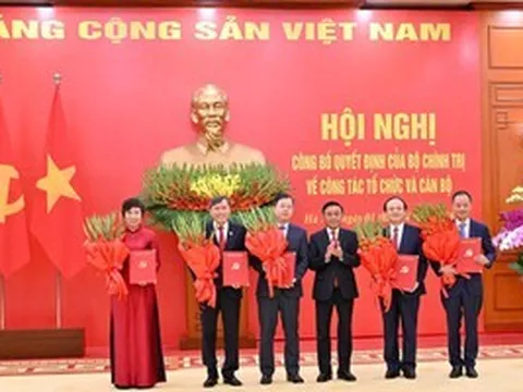 Công bố quyết định của Bộ Chính trị về tổ chức và lãnh đạo VTV, VOV, TTXVN và hai Viện Hàn lâm