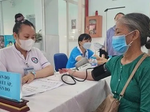 Hơn 63% người dân TPHCM khám tầm soát hôm 5-4 có vấn đề sức khỏe