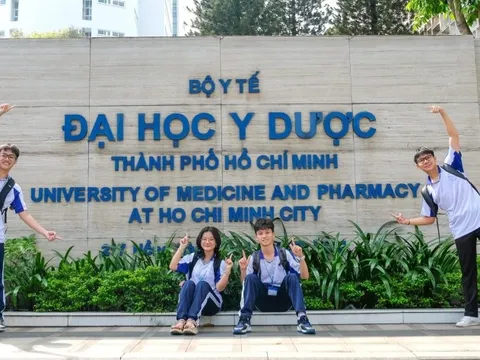 Đại học Y Dược TP HCM bỏ xét kết hợp IELTS, SAT