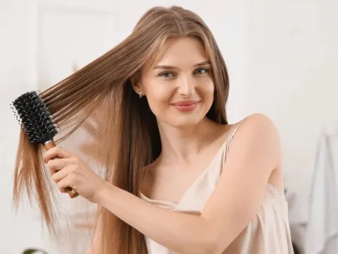 Uống đủ nước ngừa rụng tóc