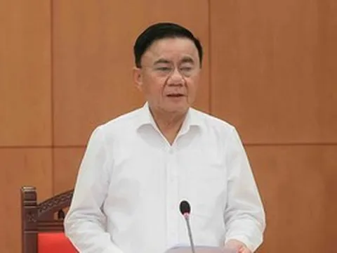 Bộ Chính trị: Nghiên cứu tổng kết, sửa đổi tổng thể Hiến pháp năm 2013