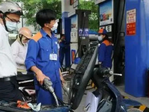 Giá xăng dầu tiếp tục giảm, có loại giảm gần 10.000 đồng/lít