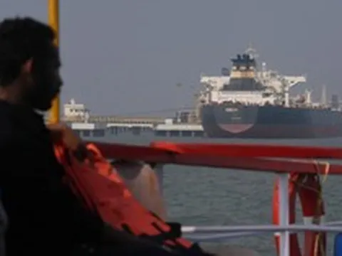 Một đối thủ của Iran đã âm thầm tìm ra cách "thông eo biển Hormuz": Cách làm thì đơn giản nhưng có một vấn đề