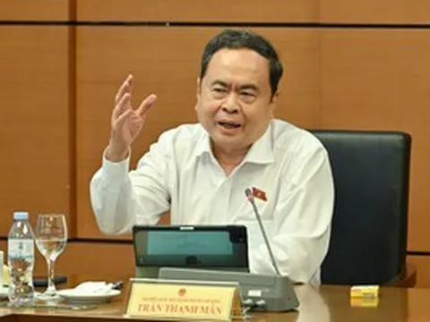 Chủ tịch Quốc hội: Nhiều công trình, sao Nhà nước làm thì chậm nhưng tư nhân làm rất nhanh?