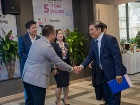 Cú bắt tay mới của YeaH1 và gói cước "đu idol"