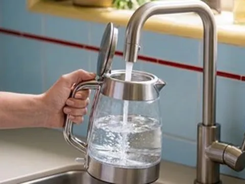 Nghiên cứu 64 năm bác bỏ tin đồn về nước máy chứa fluor