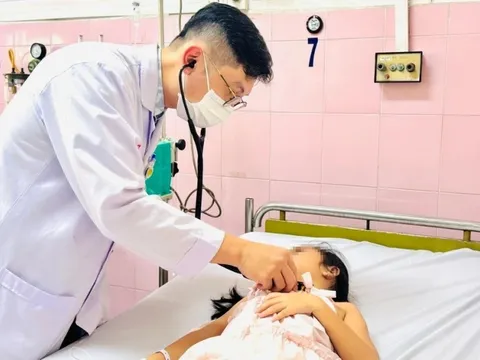 Vụ nghi ngộ độc ở TP.HCM: Đơn vị cung cấp suất ăn cho 22 trường