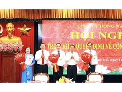 Công bố các quyết định về công tác cán bộ ở Đồng Nai
