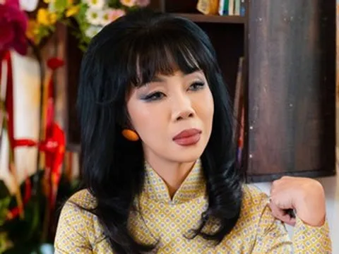 Cách làm khôn ngoan của ca sĩ Đoan Trường để né ồn ào giống MC Trác Thúy Miêu