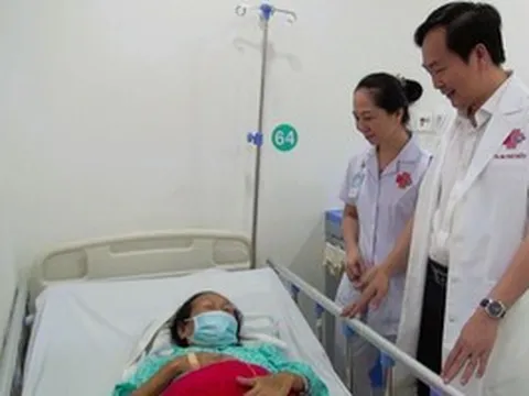 Cụ bà 82 tuổi nguy kịch vì xuất huyết ruột non hiếm gặp