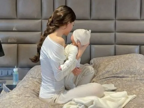 Chị em xôn xao chuyện mẹ Hà Nội đăng tin tuyển bảo mẫu cho con trai 2 tuổi, lương 50-60 triệu/tháng