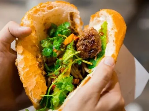 Thông tin mới nhất vụ 63 người ngộ độc bánh mì ở Nghệ An