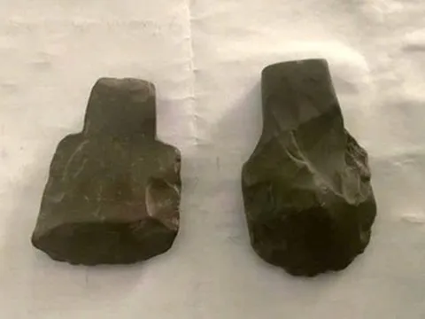 5 rìu đá cổ hàng nghìn năm trong lòng hang Én: Dấu hiệu rõ ràng của quá trình chế tác và sử dụng