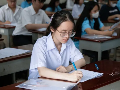 Áp lực thi vào lớp 10: Đừng để căng thẳng 'cuốn trôi'