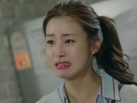 Bảo mẫu xin về quê nghỉ lễ, hành động của con giữa đêm khiến tôi gọi điện sa thải cô ta luôn