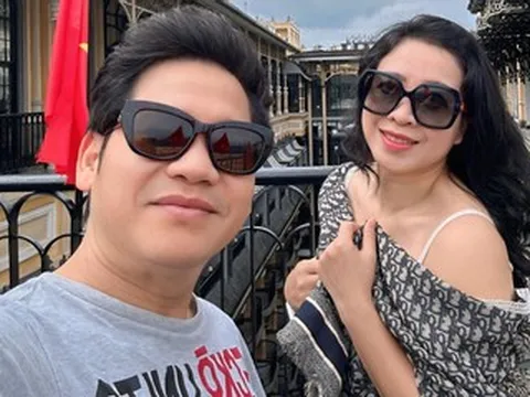 Ca sĩ Trọng Tấn quấn quýt vợ đẹp, mỹ nam Steven Nguyễn 'Mưa đỏ' báo tin vui