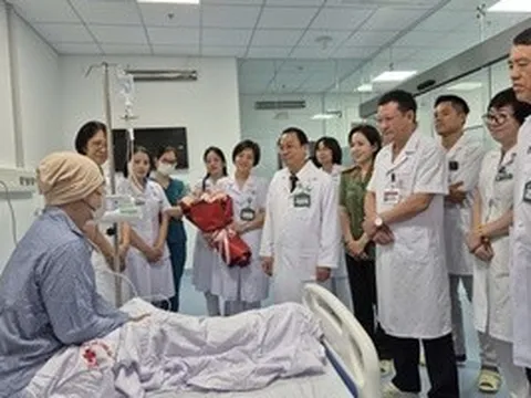 Ghép tế bào gốc cứu người mẹ trẻ mắc ung thư hiếm
