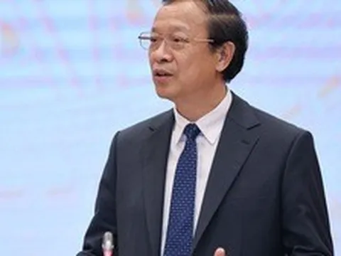 Thứ trưởng Bộ GD-ĐT nêu lý do không thể biên soạn bộ SGK mới dùng chung cả nước