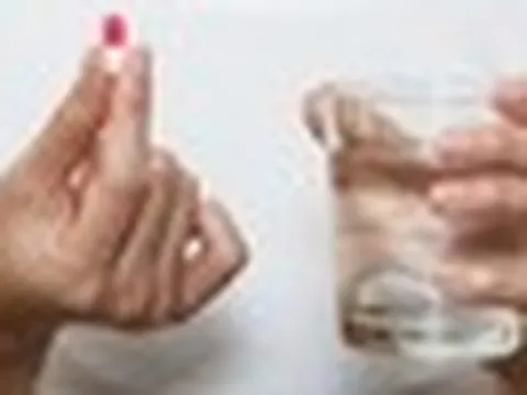 Bác sĩ nói gì về nỗi lo uống thuốc phóng xạ dễ trở thành nguồn 'phát xạ di động'