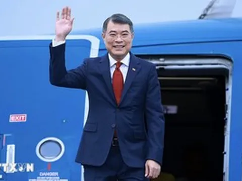 Thủ tướng Lê Minh Hưng lên đường dự Hội nghị Cấp cao ASEAN