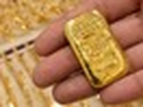 Giá vàng tăng mạnh nhất hơn 1 tháng, chuyên gia cảnh báo: Tin tức có thể đảo chiều
