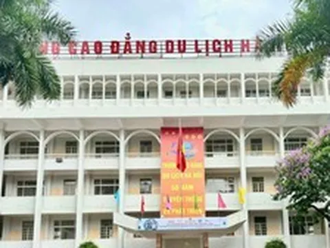 Vụ sinh viên phản ánh tiền tập luyện A80 chỉ 940.000: Hiệu trưởng bất ngờ nói "chỉ là hiểu lầm"