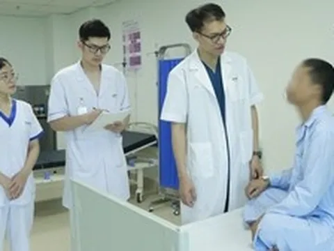 Người đàn ông bị em họ cắn đứt môi