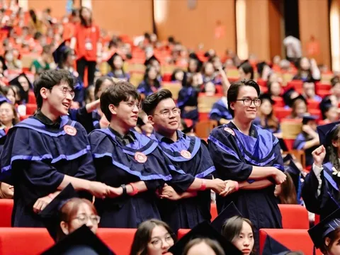 Thành lập phân hiệu, sáp nhập một số trường cao đẳng vào đại học