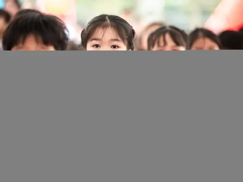 Tréo ngoe cảnh có trường gần nhà nhưng con phải đi học xa