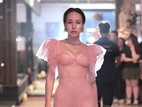 Ca sĩ Gigi Hương Giang, diễn viên Thu Anh 'Địa đạo' gợi cảm đến khó tin