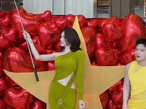 Hương Giang gây chú ý, thi hoa hậu nhưng bị ví như phóng viên hiện trường