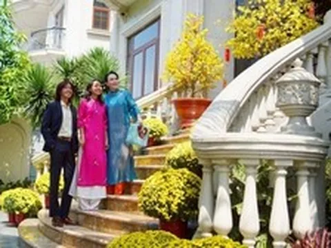 Cặp đôi showbiz ở biệt thự 300 tỷ: View đắc địa nhìn thẳng sông, có hồ bơi riêng, góc nào cũng đẹp như resort