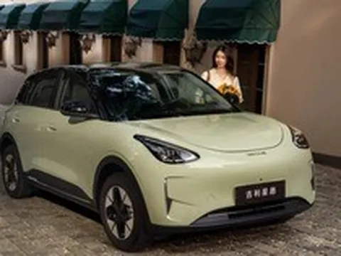 Vừa ra mắt tại Việt Nam, xe điện giá mềm của Geely đã có bản nâng cấp ở quê nhà, tầm hoạt động nâng lên 460 km