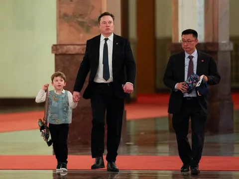 Elon Musk: 'Con trai tôi đang học tiếng Trung Quốc'