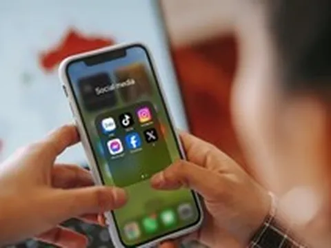 Lời khuyên đến người thường xuyên đăng bài trên trên Facebook và Instagram