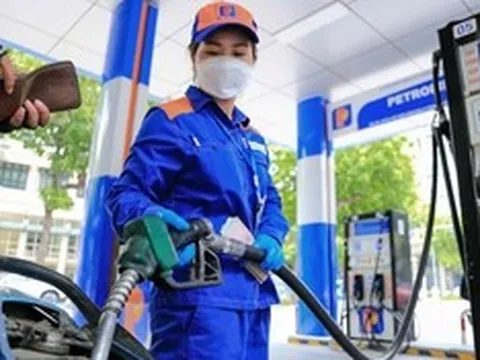 Giá xăng dầu hôm nay chiều 28/5 đồng loạt giảm, nhiều nhất gần 1.400 đồng/lít