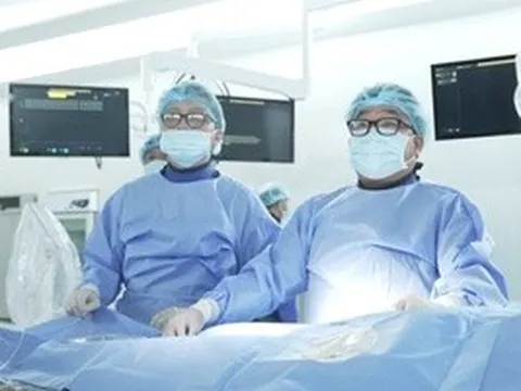 Bệnh nhân vừa được can thiệp cầm máu lại đột quỵ cấp
