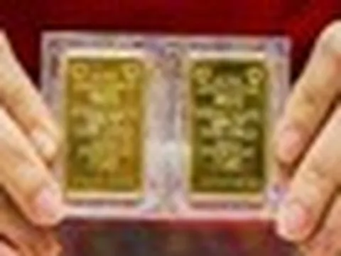 Giá vàng hôm nay 1/6: Lao dốc mạnh từ đỉnh, người mua lỗ nặng sau 1 tuần