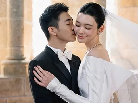 Siêu mẫu nội y Hề Mộng Dao bật khóc trong lễ cưới với con trai trùm sòng bạc