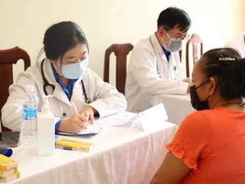 Người dân tại xã, phường an toàn khu cần làm gì để nhận được thẻ BHYT miễn phí?