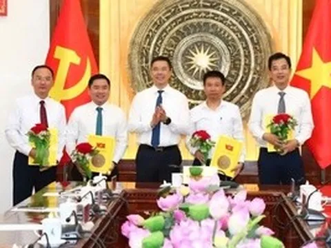 Thanh Hóa tiếp nhận, bổ nhiệm nhiều lãnh đạo cấp sở, ngành