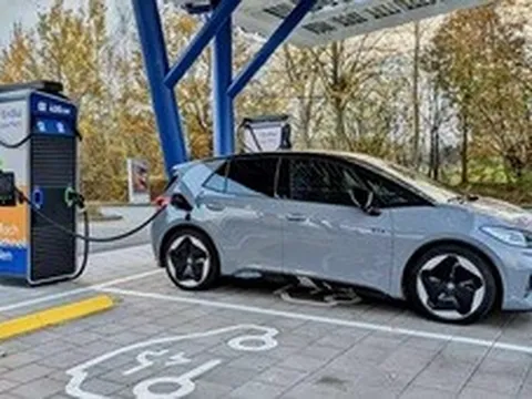 Nhiều quốc gia tăng tốc mở rộng hạ tầng sạc để thúc đẩy xe điện