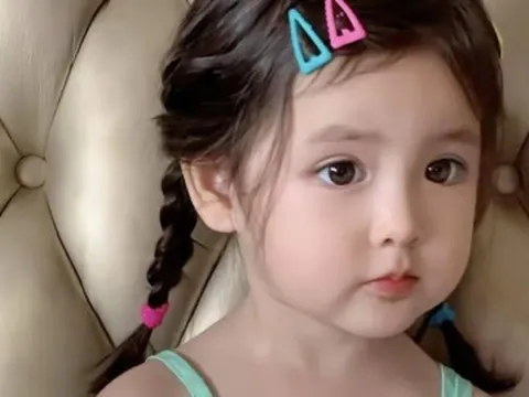 Bố định đặt tên cho con là Thiếu Tiền, nhân viên sửa thành cái tên vừa hay vừa ý nghĩa
