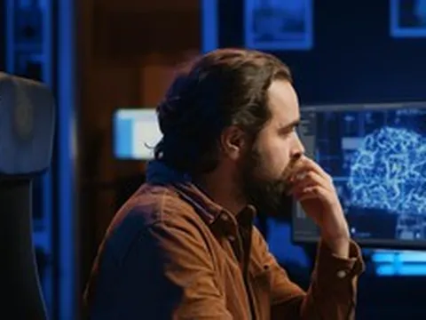 Decision Intelligence (Trí tuệ quyết định): Khi AI giúp lãnh đạo chọn nước đi ít rủi ro hơn