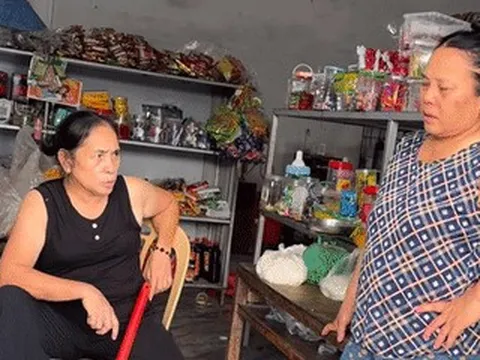 Con gái lấy chồng cách nhà 6 bước chân, bố mẹ sang thông gia chơi 10 lần/ngày