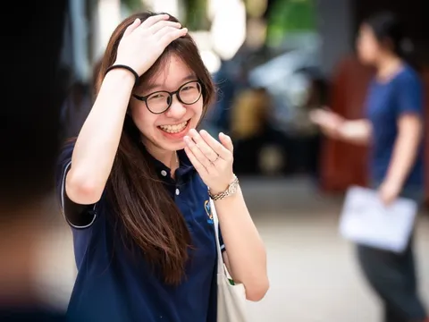 Đại học lập trường phổ thông, ai hưởng lợi?